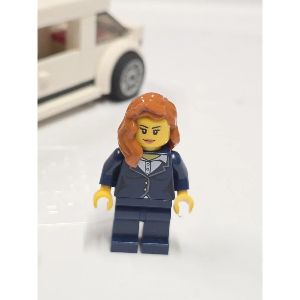 LEGO City 60102: Airport VIP Service Limousine ONLY Limo Rare